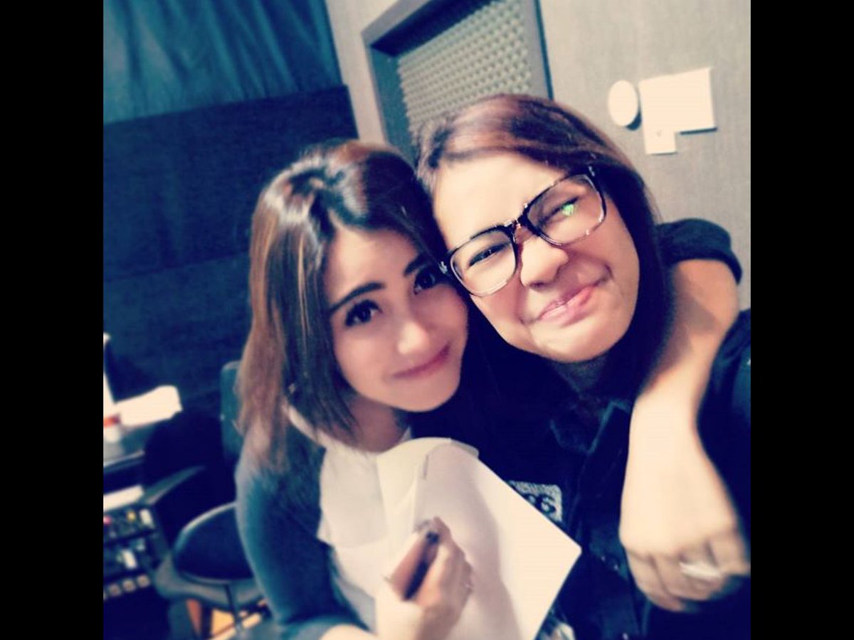 ayu_kathy's tweet photo. #Repost @ai_sindhu See u besok, lanjut 2 lagu sisanya yes @aytingnew92 ...😊😊😊 #hutantv
#antvkeren
#pretaped
#ayutingting https://t.co/BfX46RTiTP