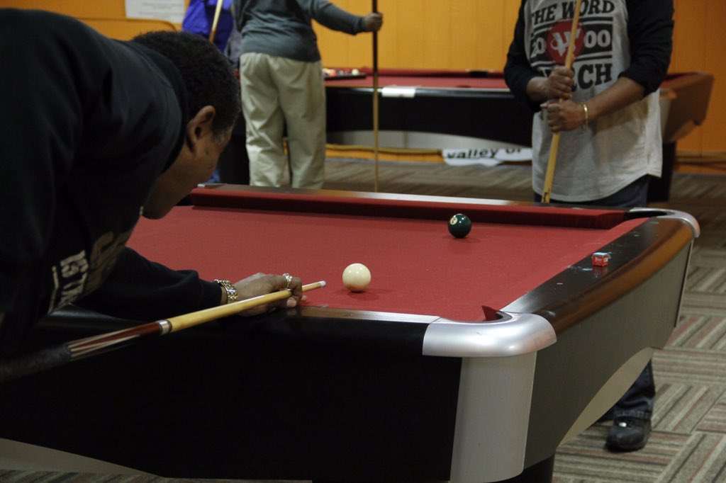 TheWordChurch's tweet photo. Chess, free haircuts, billiards, food, and fellowship! Men's Monday at The Word Church! #MenOfTheWord #TheWordChurch #TWCGoneWild https://t.co/yzghBmoVc8