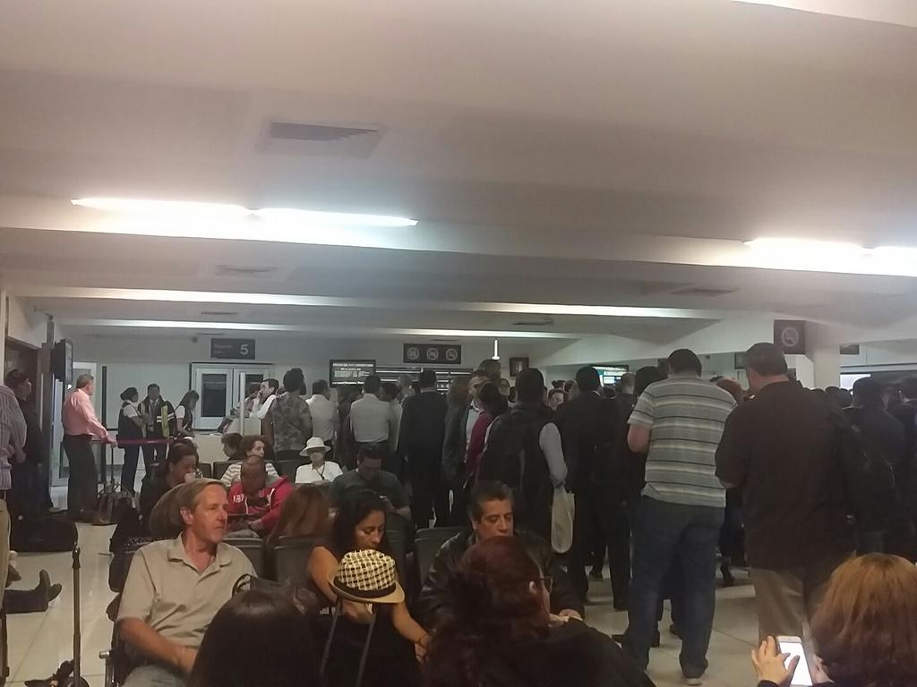 gosaguio's tweet photo. @interjet_mx me cancelaron 3 veces el vuelo desde las 5:30 estoy esperando y es fecha que aquí sigue el vuelo. Vuelo 2124 mty https://t.co/RUOSnMxC2D