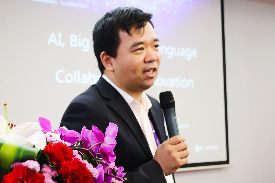 GTC_YeeCloud's tweet photo. #LocWorld33 : #Data Facilitates Communication, #AI Catalyzes Scenario-based Language Cognitive Applications https://t.co/uHrZzh5Wb2 https://t.co/fpMpAE7uDH