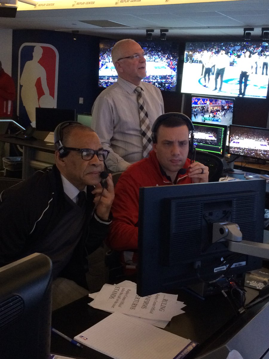 NBAOfficial's tweet photo. Review (Crawford): if Schroder’s made shot was a 2 or 3-point FG in Q1 of #GSWatATL. Ruling: Stands, 2-point FG. https://t.co/nSY5zjnVPj https://t.co/YpdCyTJPwG