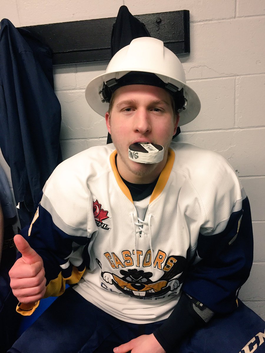 BeaversClarence's tweet photo. Beavers take Game 1 tonight vs @OWGK_CCHL2 with a score of 2-1. Hardest worker goes to #8 @billydenham7 with the short handed game winner!#W https://t.co/FJdLTSEPb7