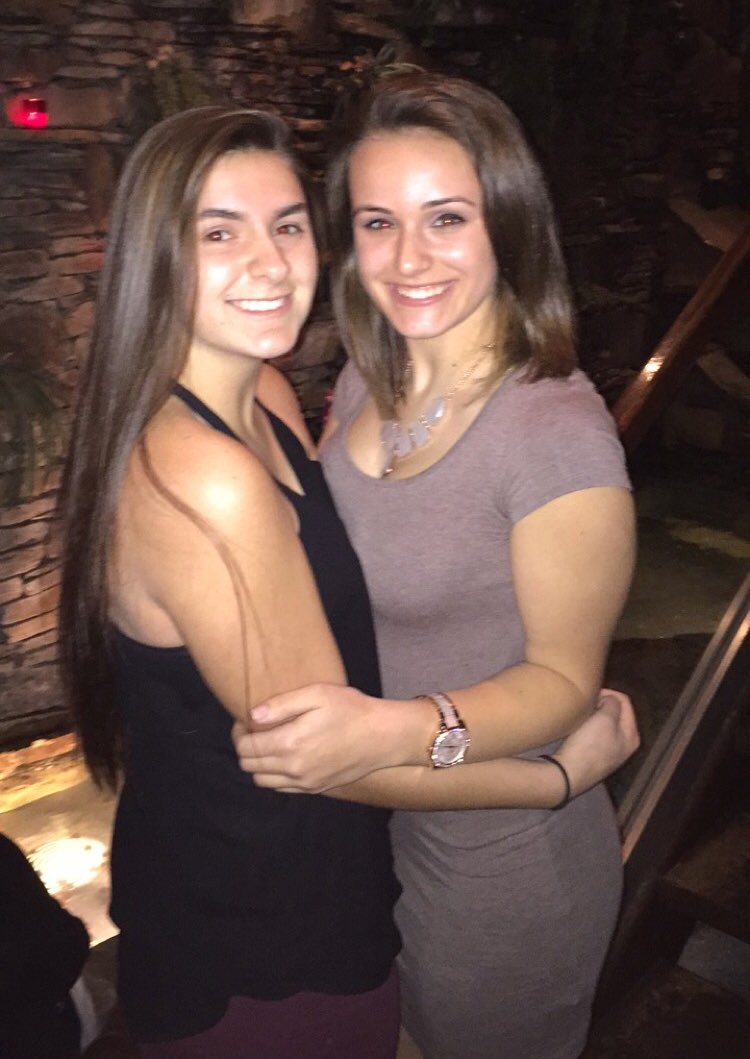 not_erinc's tweet photo. Happy birthday to one of my fav humans. Hope it was great syd ๐พ๐๐ฎ๐น #treatteam #stdney #5hands https://t.co/NpRzKukthN