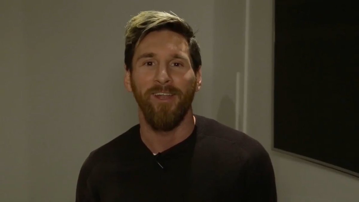 Teleuruguaya's tweet photo. Canal 10 promociona la tercera temporada de Por la Camiseta, con Luis Suárez y Messi. https://t.co/bsBkqqOkjN