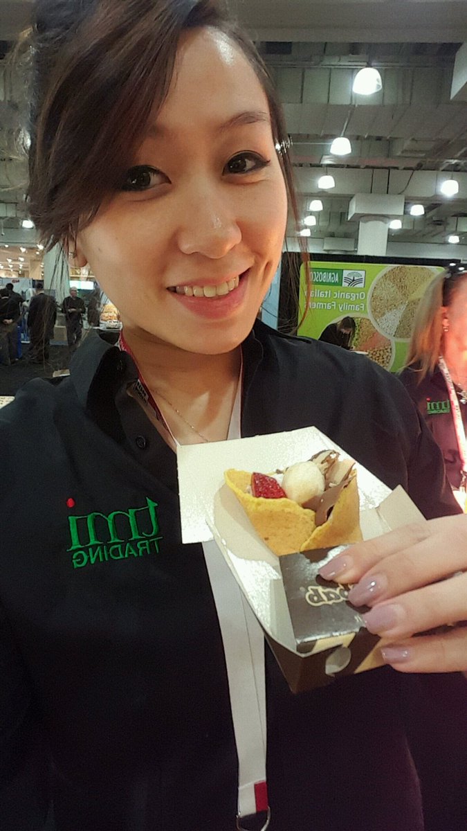 susieideally's tweet photo. Enjoying an #Italian #crepe at #irfsny! #NYC #tradeshow #javitscenter #restaurant https://t.co/O5H9RqKDr7