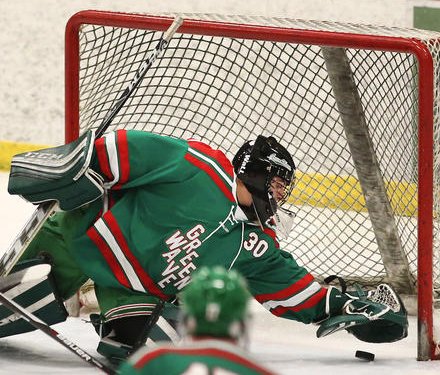 FollowThePuck's tweet photo. Tucker Brown (sophomore)
East Grand Forks Green Wave
5'8"
Goaltender
--
16-8-2
2.28 GAA
.888 Save %
18 saves / game
5 shutouts https://t.co/JQD0v8hSHg