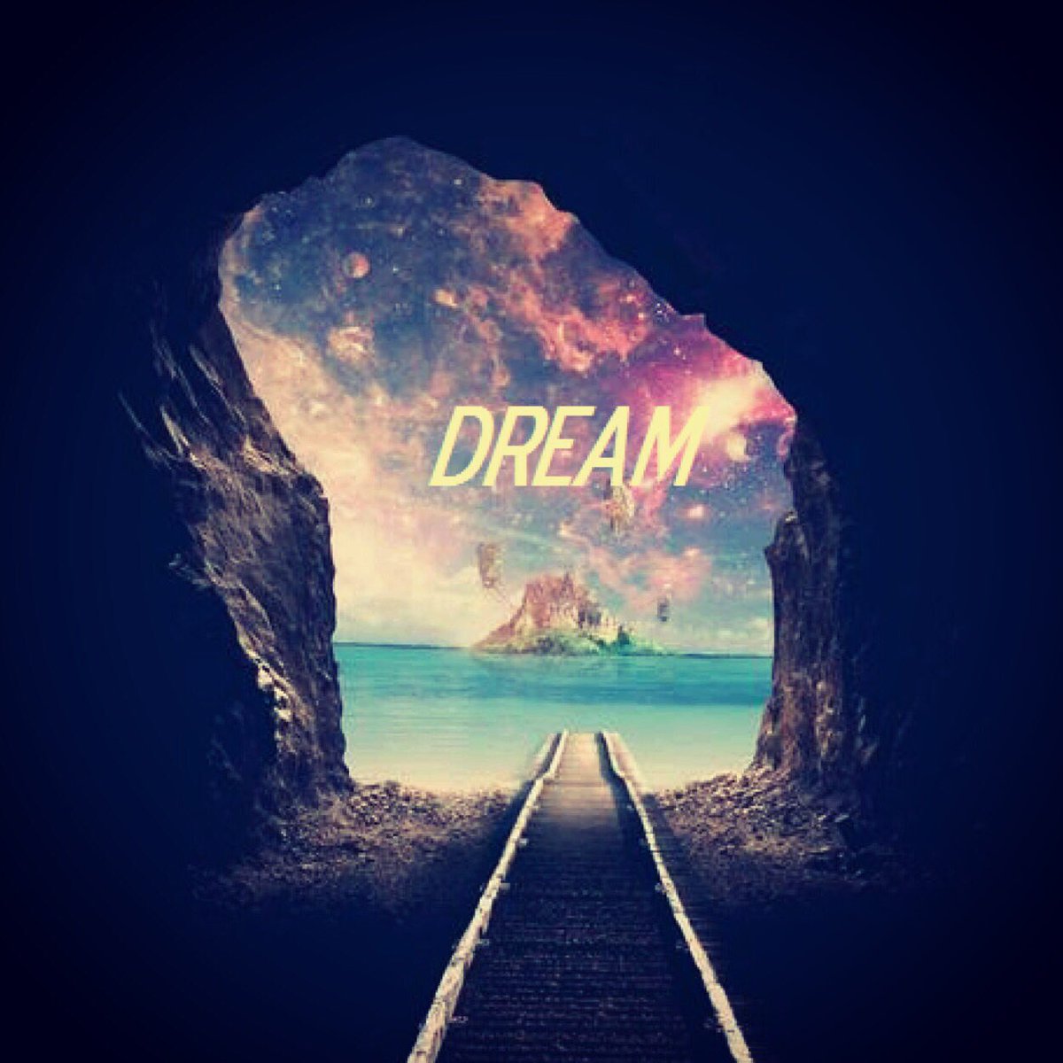 꿈을 백분율 따져봤을때, 내가 좋아하는것 70% 싫어하는것 30% 로 나눈다.
많은 대부분 사람들은 70%를 보고 시작하지만, 누구에게나 30% 시련이 찾아온다.
그건 나를 시험하는것이다.
그 시련을 뚫지 못한다면 내가 좋아하는 70% 이룰수 없다.