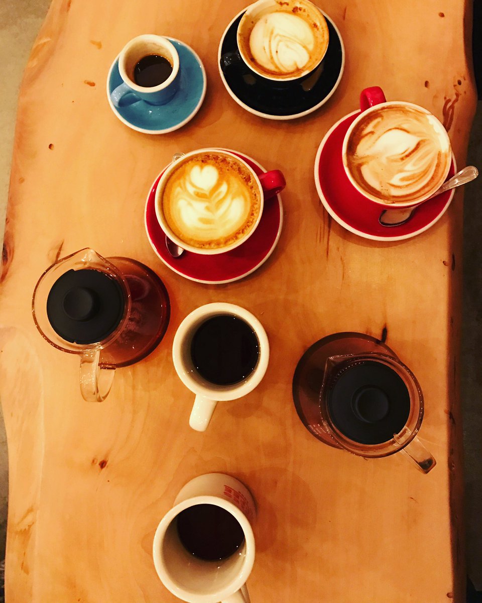 Moayad33's tweet photo. #family and #coffee https://t.co/8z5VrCFk2M