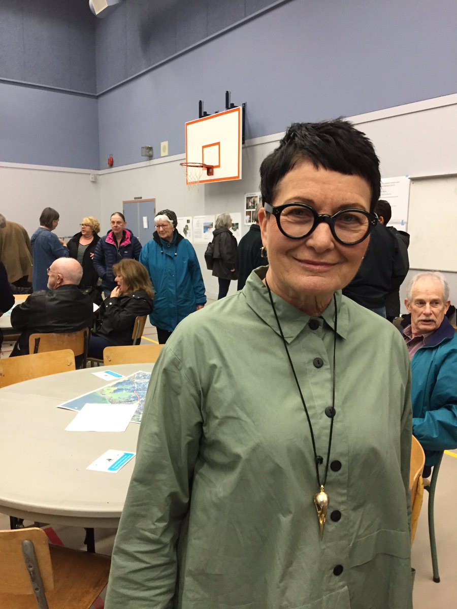 LocalNewsEye's tweet photo. More than 160 #Quamichan Lake #Maple Bay residents turn out to talk urban density with @NorthCowichan Why reopen OCP asked @JohnKoury https://t.co/uQNxSiH0ua