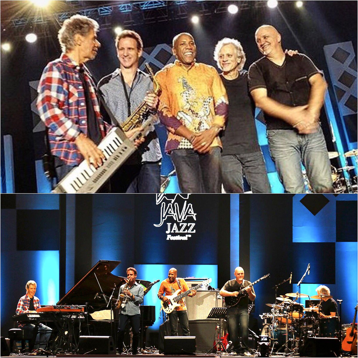 My first time in the Elektric Chair!! Chick's Elektric Band 'Bass Chair' that is...thnx <a href="/ChickCorea/">Chick Corea</a> &amp; Band for your love &amp; amazing music!!