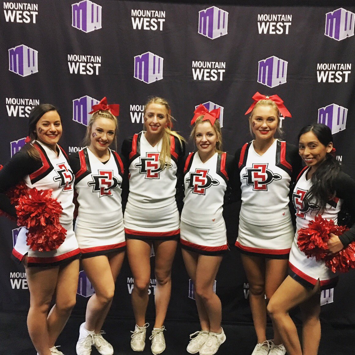 SDSUCheer's tweet photo. Proud of @aztecwbb for an amazing season 🖤🏀❤
#SDSUCheerleading #RiseUpAztecs #WeAreAztecs #IBTWWW #YouCantHaveMyAztecLife https://t.co/3jg6VF83tk
