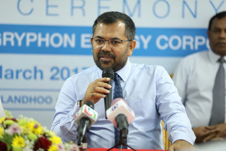 vaavu's tweet photo. 5 airport eh elhumuge biya mashrooeh Malaysia ge kunfunyakah https://t.co/BWnaOO8HLA https://t.co/2aos9SyyP8