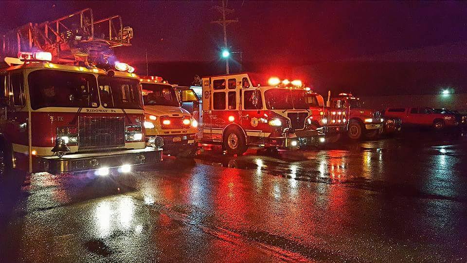 mattjallday's tweet photo. Brockway Glass fire call, ready and able! #Friendship71 https://t.co/VSfwDyfUQU https://t.co/ESEN3TjIjN