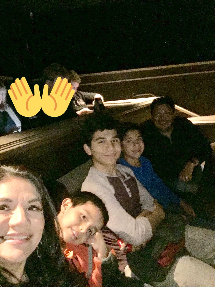 ConstantSOC's tweet photo. @D_Copperfield we really enjoyed your show tonight. Now our our 5yr old believes in aliens 😜#Peace #Illuminati https://t.co/76NkPXL5tG