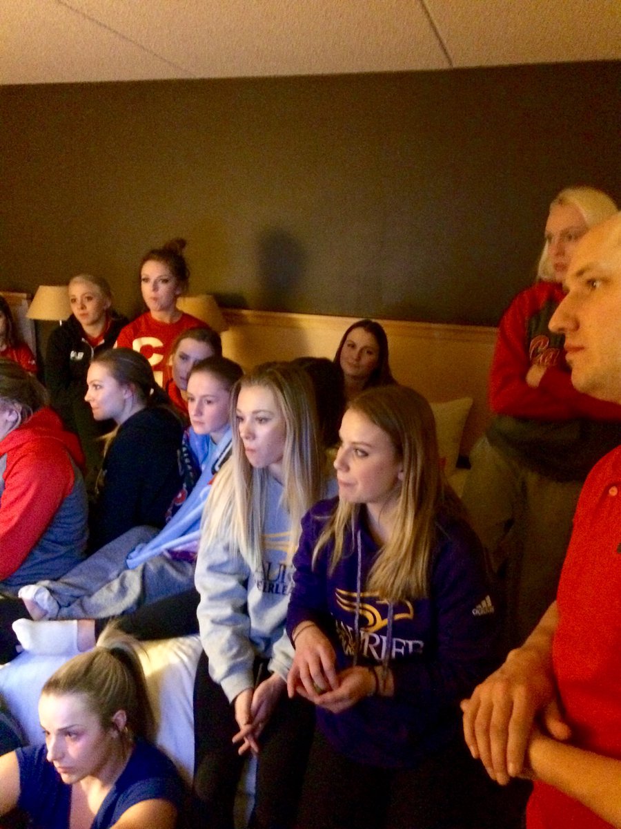 CheerSmartEdu's tweet photo. End of day video analysis @TeamCanadaCheer #tcagp https://t.co/z0hEWtbSVp