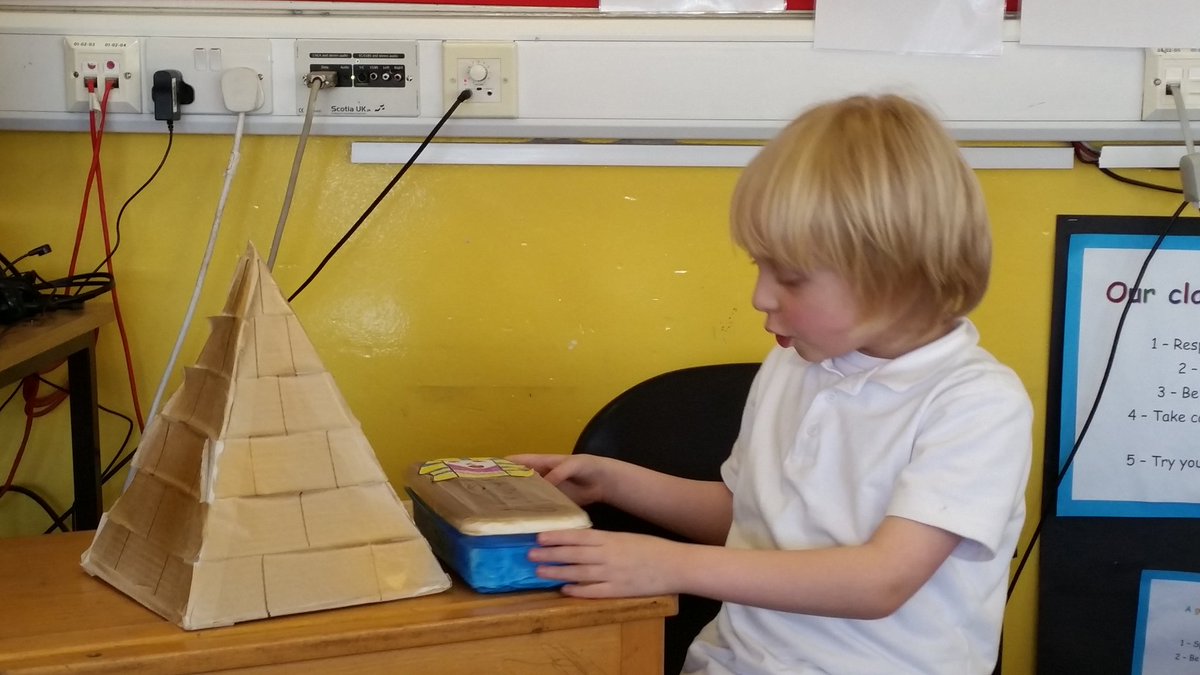 MrsCupplesDPS's tweet photo. Sharing our amazing pyramids we made at home with the rest of the class π #bowhome #confidentindividuals https://t.co/wVERCX9GIa
