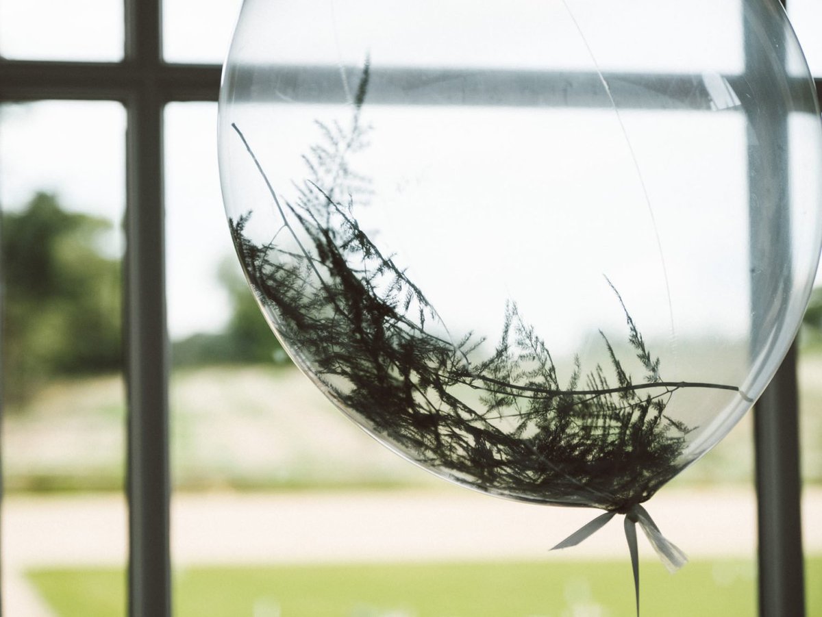 nationalwedding's tweet photo. With 2017 wedding trends focusing on greenery and foliage, these fern bubble balloons from @PomPomStudioUK are a must have! Image: @edgodden https://t.co/eqjw6DGF9J