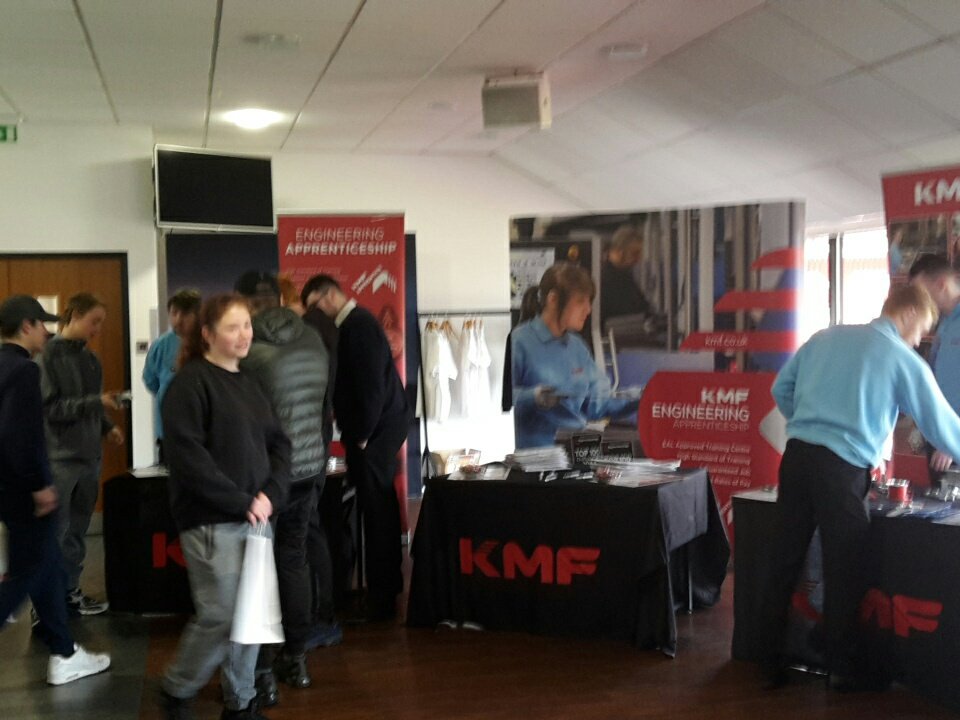 SSAAnetwork's tweet photo. Excellent turn out of apprentice ambassadors at bet365. Offering over 300 #apprenticeships #GetInGoFar @KMFmetal #NAW2017 https://t.co/vOkkQzQXLJ