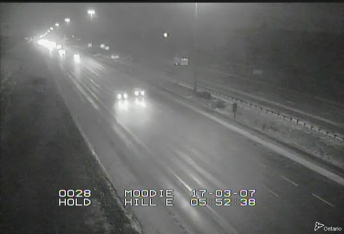 CFRAOttawa's tweet image. Conditions are wet on the main roads, icy in the outer regions, sidewalks and side streets. Be careful! #otttraffic
