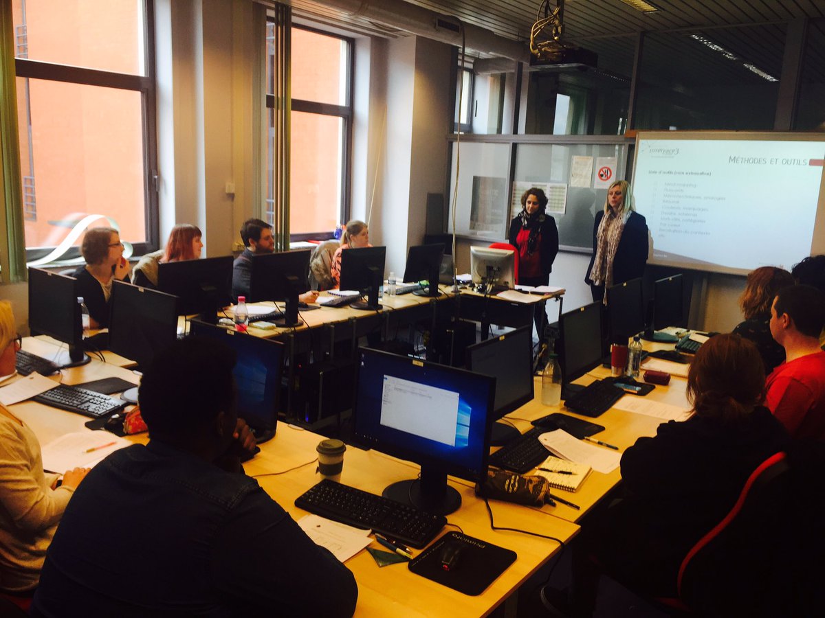 elianetillieux's tweet image. #interface3 fait la part belle à l&apos;#informatique au féminin pr créer des opportunités d&apos;#emploi. #8mars