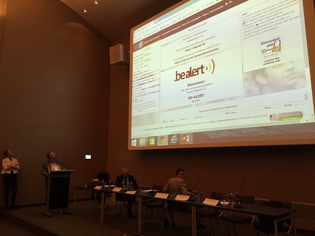 Aline_BeAlert's tweet photo. BE-Alert n'est plus un projet, BE-Alert existe et je suis fière de le présenter à Liège aujourd'hui  #bealert #d5 #alerte @CrisiscenterBE https://t.co/BKt1BPVxeW