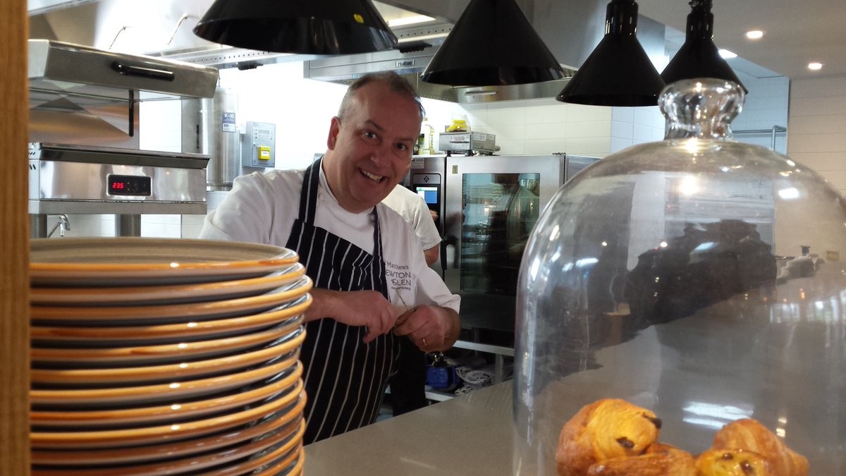 nakedjam's tweet photo. @chewtonglen very own brilliant @luke_matthews2 cooking up a storm with his TV smile https://t.co/cxhlx49C8o