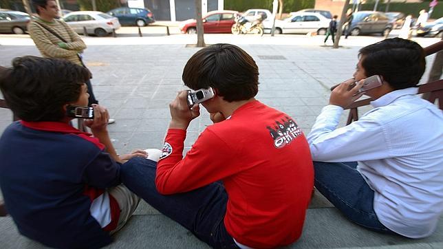 ACUDEORG's tweet photo. Cómo evitar que los niños se descarguen apps - https://t.co/F3G9gxf1p9 https://t.co/OaDgVTQ9UU