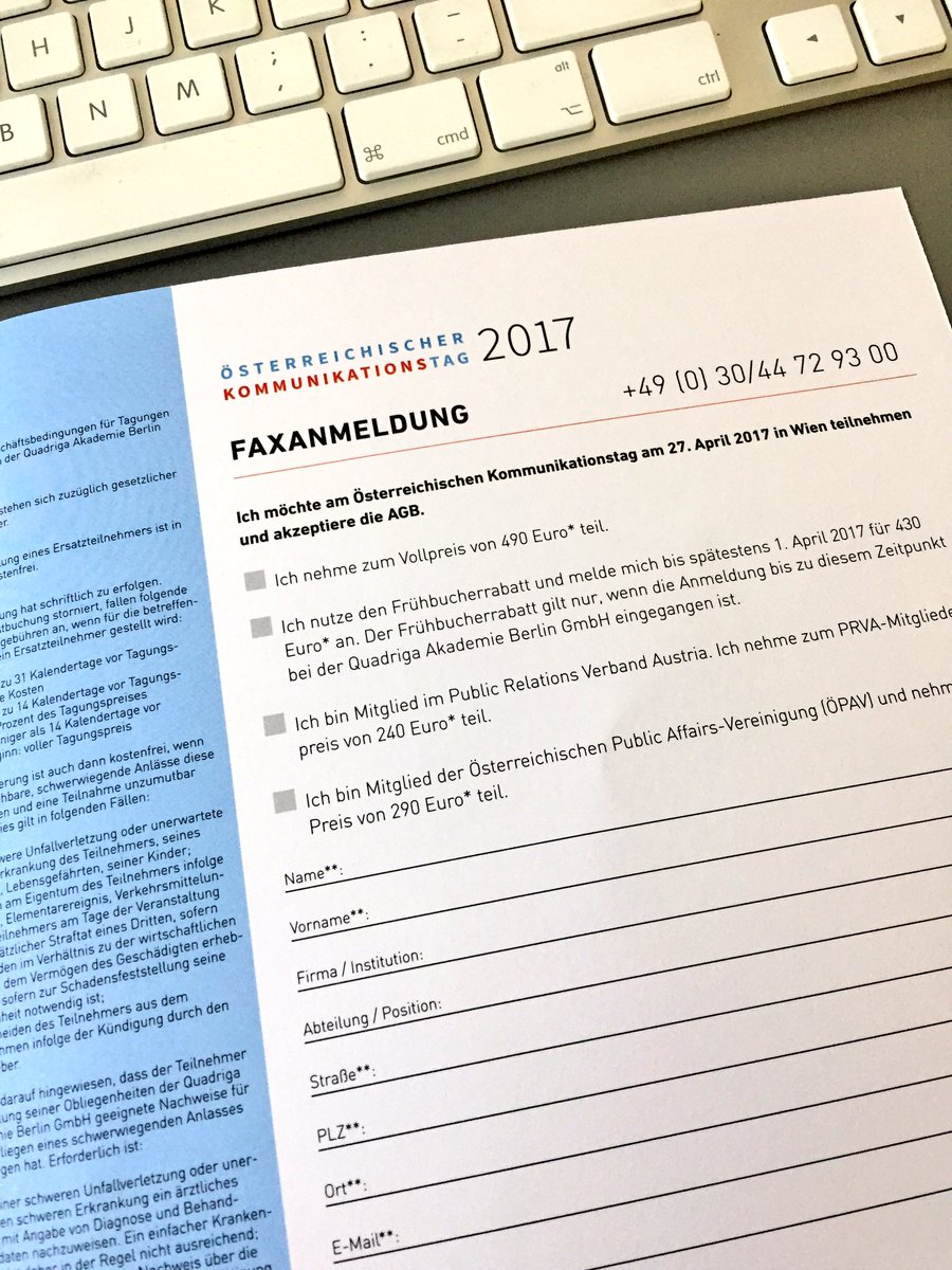 tompeham's tweet photo. Traue keinem Event zur Digitalisierung das eine Faxanmeldung anbietet.🙊 https://t.co/WGCRs2k6cQ