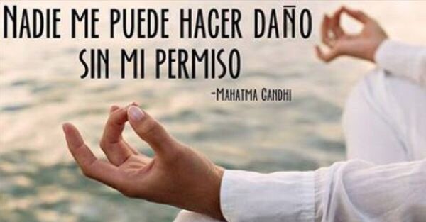 LitaPons's tweet photo. Nadie me puede hacer daño sin mi permiso. M. Gandhi https://t.co/yhhCd4lLnQ