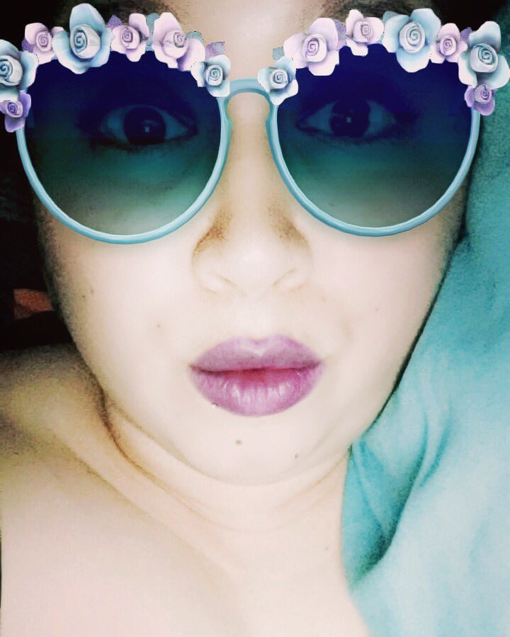 thetuckerlife_'s tweet photo. Last night called for bored snaps. πΈπΊ #bored #snapchat #datfiltertho #filter #thetuckerlife #lips https://t.co/eoiJiFB27m
