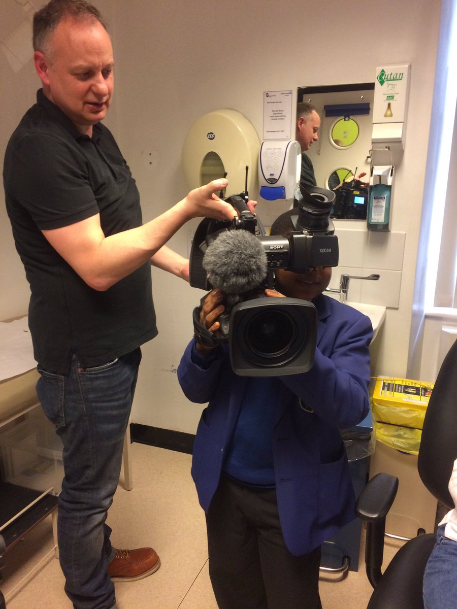 BBCTomEdwards's tweet image. Reporting from London's specialist children's asthma ward - how kids cope with pollution. More @BBCLondonNews 1330 / 1830 BBC1