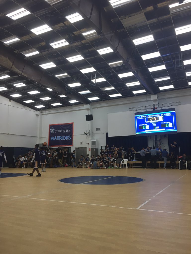 ghssports671's tweet photo. Begins in 2 min... 🏀 #semis https://t.co/zpfqu94bIM