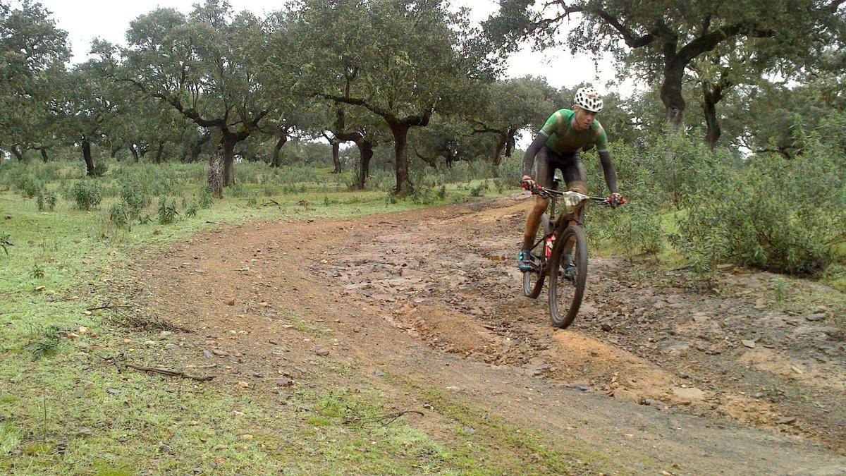 jose_alkala's tweet photo. Buen día pasamos el domingo en la maratón MTB de Jerez de los Caballeros!! 😉 https://t.co/HznoeLyVCi