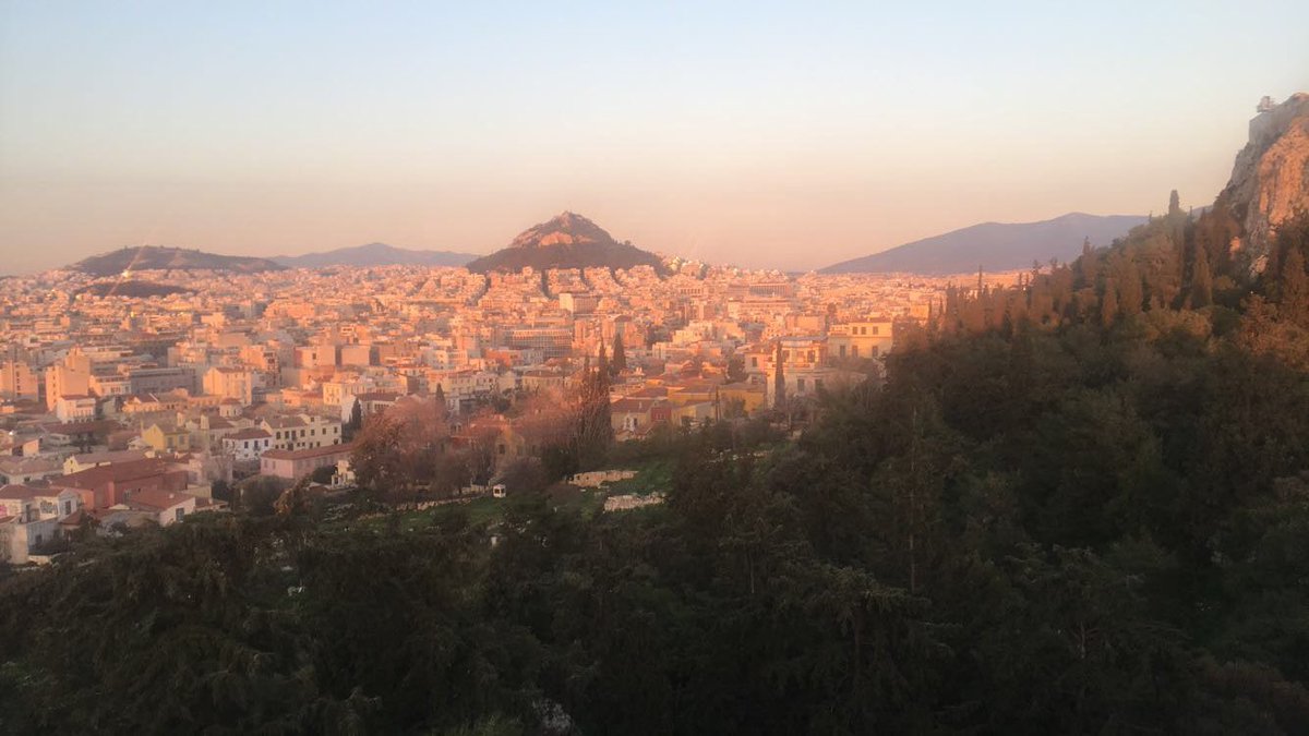 AmnaRahma_'s tweet photo. Athens, Greece:
Where I realized that I was dealing with refugees as numbers! بس قصصهم أكبر بكتير من إنو الأخبار تنقلها أو تحكيها صورة .. https://t.co/2d8FgFlddv