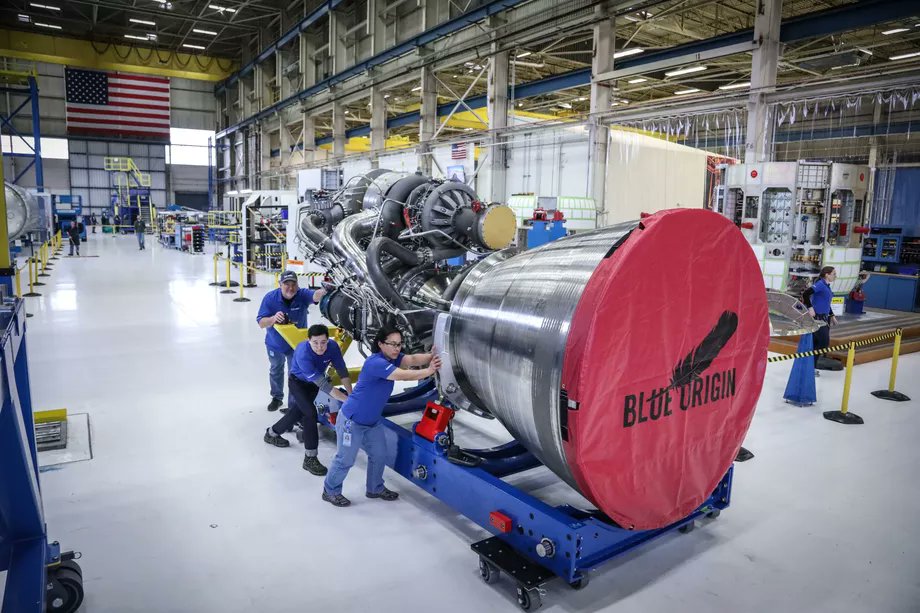TAGGR_'s tweet photo. Jeff Bezos shows off Blue Origin’s new rocket engine, fully assembled for the first time

https://t.co/pbeHDPzI4N https://t.co/zoJ3JJOjpQ