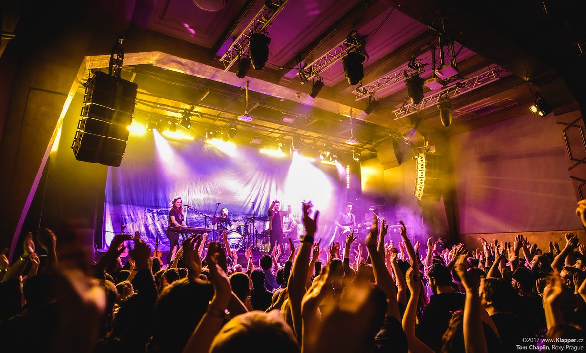 klapper_cz's tweet photo. Great show last night @tomchaplin! Hope to see you soon!
PHOTOS: https://t.co/EFX2uv06GF
#TheWaveTourPics #TomChaplin #keane @keaneofficial https://t.co/BWURI3SnCy