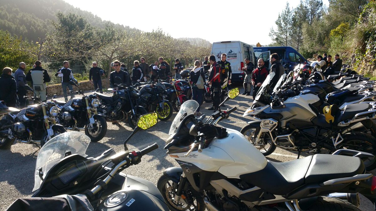 MotorbikeMag's tweet photo. En #Mallorca para probar las novedades 2017 @MotoContinental. ¡Pronto prueba de los nuevos #ContiRoadAttack3, #ContiLegend y #ContiTour! https://t.co/EhuPNAiEuJ