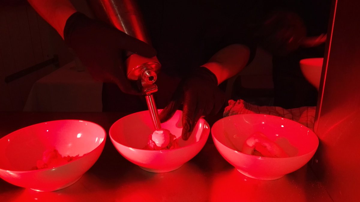 takealookevents's tweet photo. #takealookevents bedankt sich bei #landlustburgflamersheim für den genussreichen Abend auf dem #eifelgourmetfestival #guideMichelin2017 https://t.co/CqVDUnbAOE