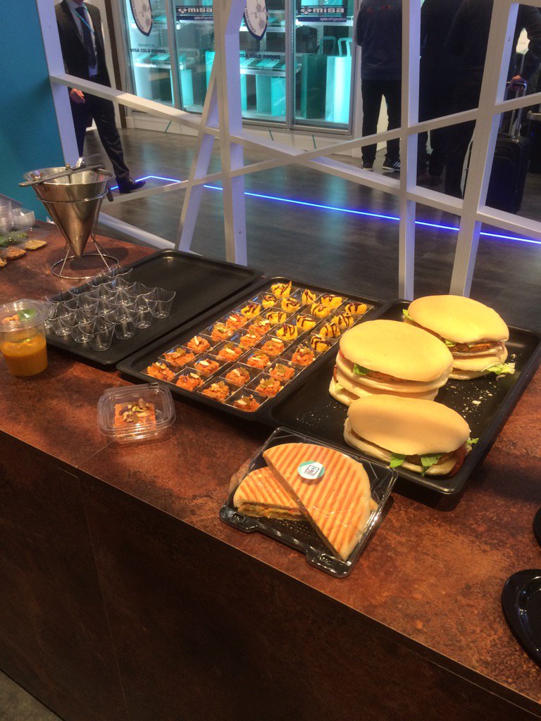 ElectroluxStu's tweet photo. 1st show of the day 11.30 #Euroshop @ElectroluxPro @ElectroluxProUK #unique concept #Hall17 #StandE3 https://t.co/gUTsfQ1hhZ