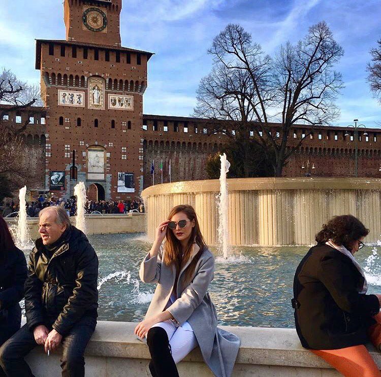 cristinsaint's tweet photo. Un compleanno qualunque nella mia Milano.. 🎂 An ordinary birthday in my Milan ❤️ 🎉 https://t.co/By01luhuSL