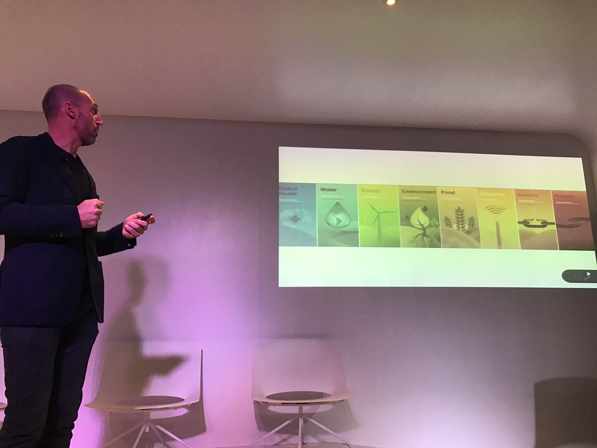 Hoy <a href="/xavierpont72/">Xavier Pont</a> nos habla de tecnologías disruptivas que cambian el mundo... para bien y para mal! De nosotros dependerá... @Ship2B