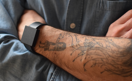 magentatelekom's tweet image. &quot;Bass, Bass... wir brauchen Bass!&quot; Aktuell im #0676Blog -&amp;gt; @thebasslet: Subwoofer fürs Handgelenk - blog.t-mobile.at/2017/03/06/bas…