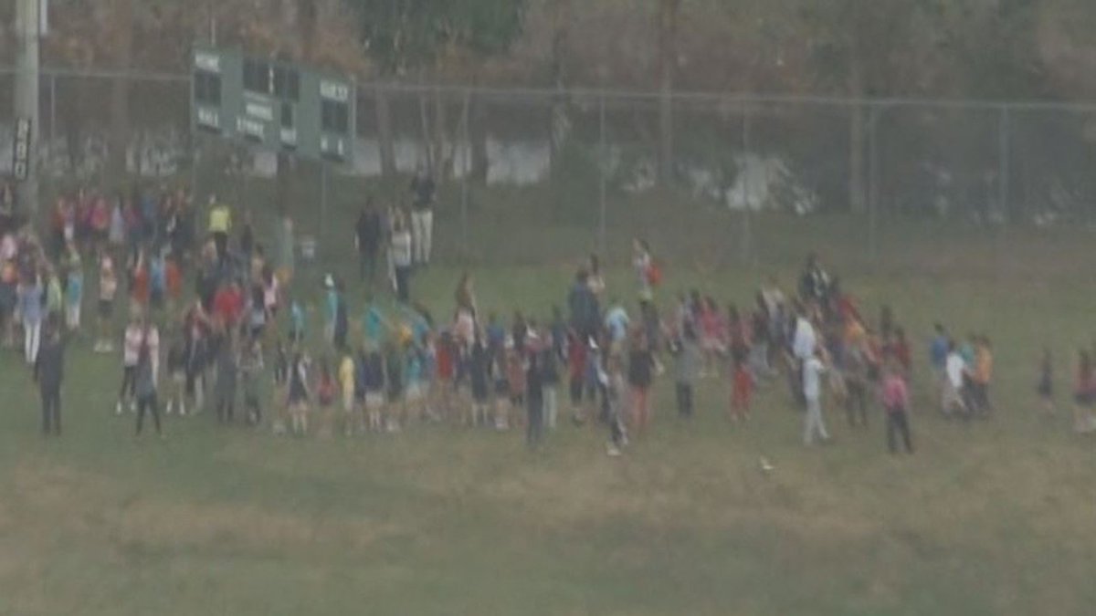 #BREAKING Posnack Hebrew Day School in Davie evacuated in another round of threats to JCC's bit.ly/2mBcYaZ https://t.co/hpGY0qxDxX