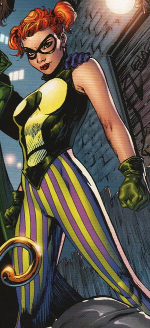 バットマン登場人物紹介bot エニグマ デュエラ デント アース3 の相棒 本名不明 リドラーの娘を名乗っており アース3の世界から来たデュエラ と共にティーン タイタンズの対抗組織 タイタンズ イースト に所属していたが デュエラに裏切られ