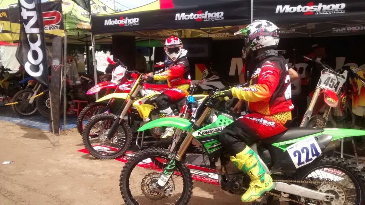 El equipo Motoshop ingresando a las pistas del #EndurodelVerano