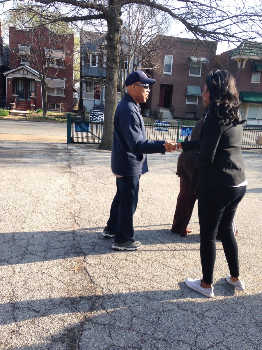 Tishaura4Mayor's tweet photo. A chilly morning won't stop us from being out here. Just met a new friend in the 11th Ward.

#28Wards
#OneStLouis https://t.co/U7ts6PiA8N