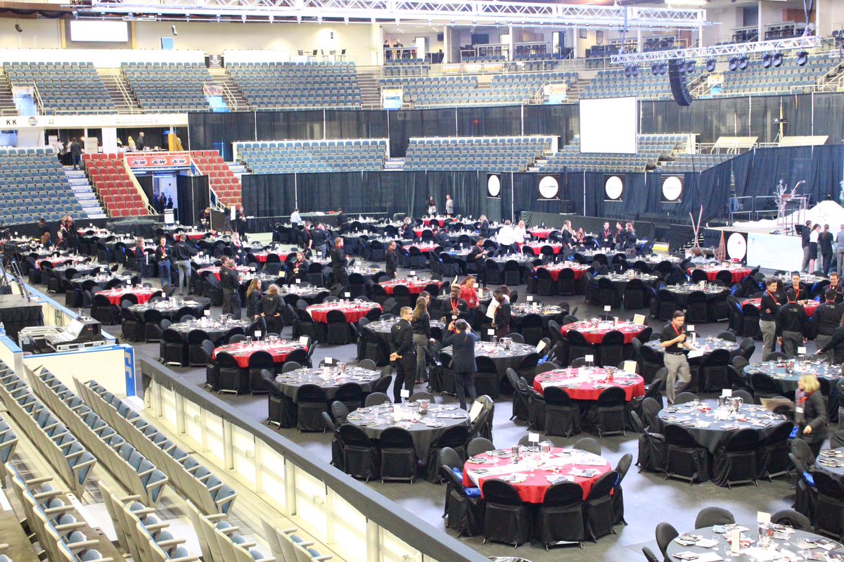 alex_schow's tweet photo. Just awaiting the rush. Go. Lead. Become. #leadershipYQL #YQL #lethbridge https://t.co/Ws5L2rK8YH
