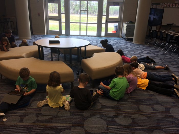 McAllister_ES's tweet image. Mrs. Daniels class is learning coding basic with Kodable! #kinderscancode