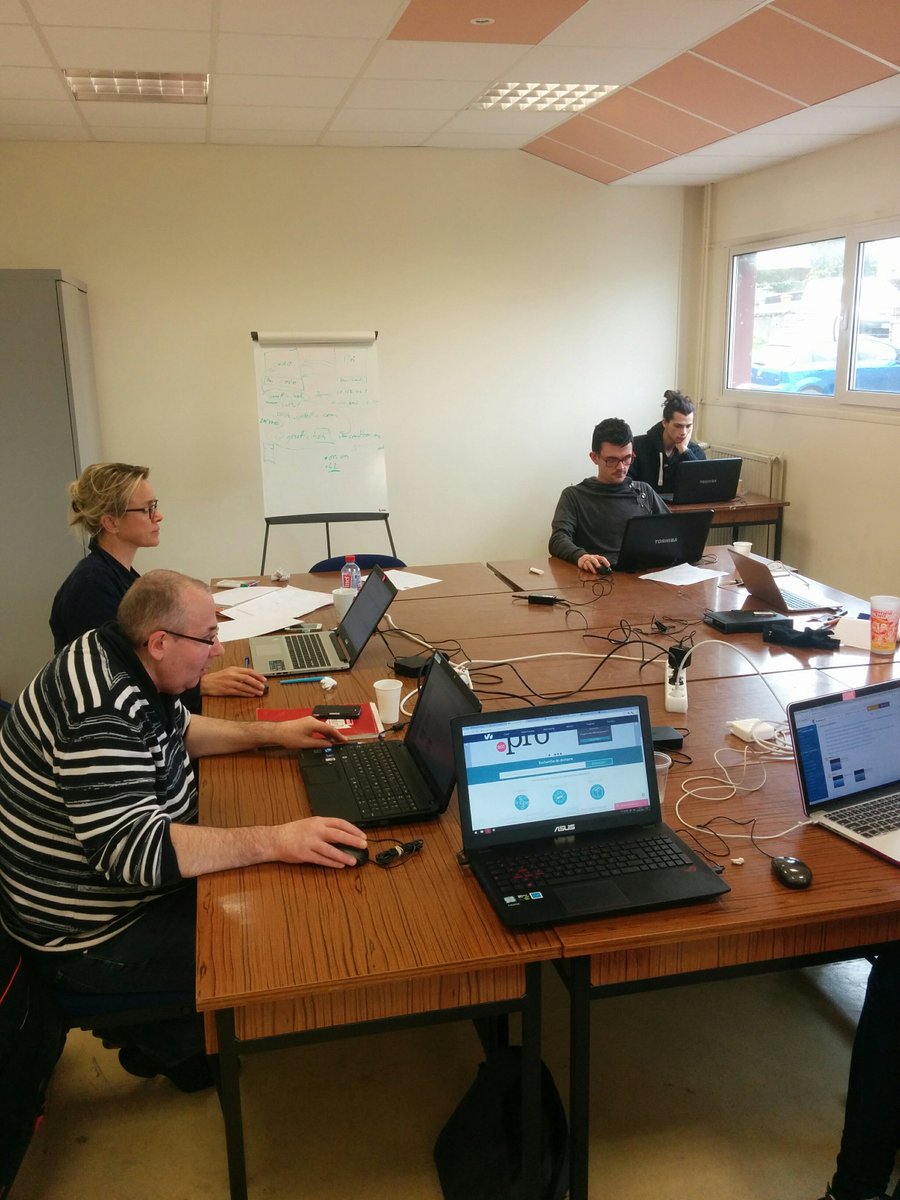 TicGen's tweet image. Bonjour #Twitter ! Notre association va être créée prochainement, le site web également :) #workinprogress @LeCnam_Bretagne @Ecole_Numerique