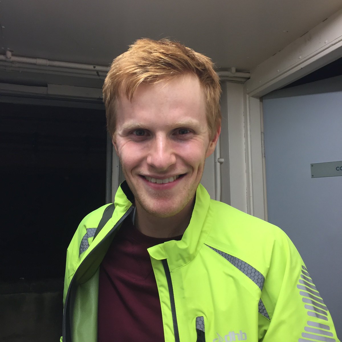 Sunday Sports presenter David Morrow is in training to run the Belfast Marathon. Why not follow his training here wxhr.org.uk/2017/03/07/dav…